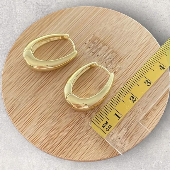 Huggie Gold Hoop Earrings Chunky Oval Drop - Picture 2 of 6